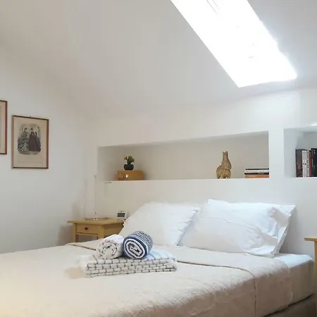 아파트 Modern Cosy Flat With Terrace In Campo De Ourique.