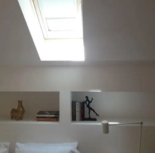 Apartment Modern Cosy Flat With Terrace In Campo De Ourique. Lisbon