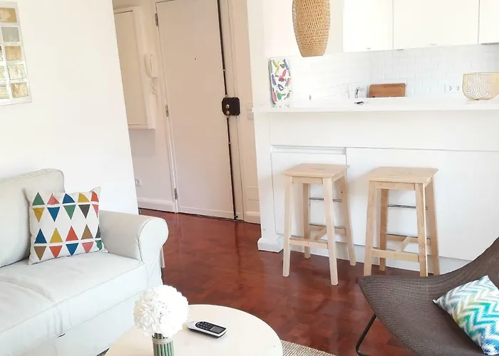 Apartment Modern Cosy Flat With Terrace In Campo De Ourique.
