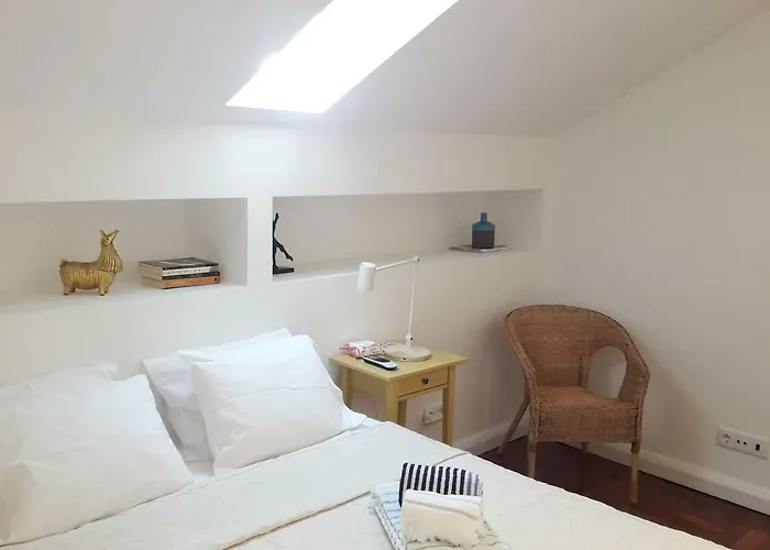 Apartment Modern Cosy Flat With Terrace In Campo De Ourique.