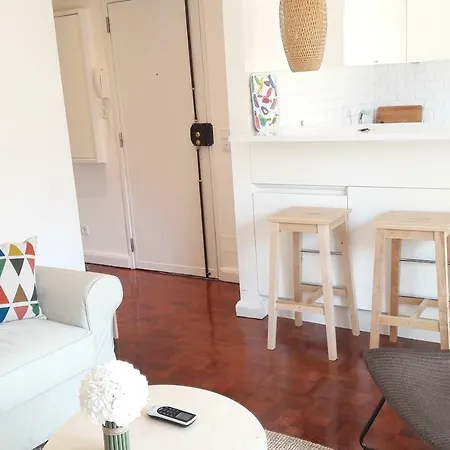 Apartman Modern Cosy Flat With Terrace In Campo De Ourique.